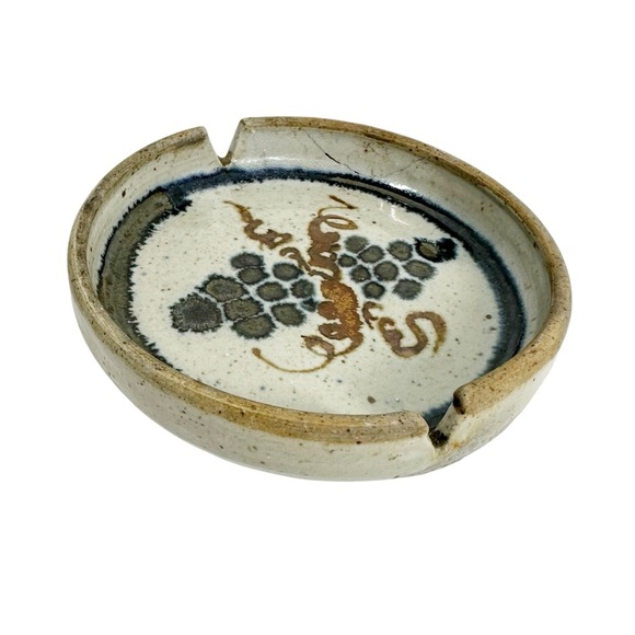 Studio POTTERY 5” Dish with Grape Print - Picture 2 of 4